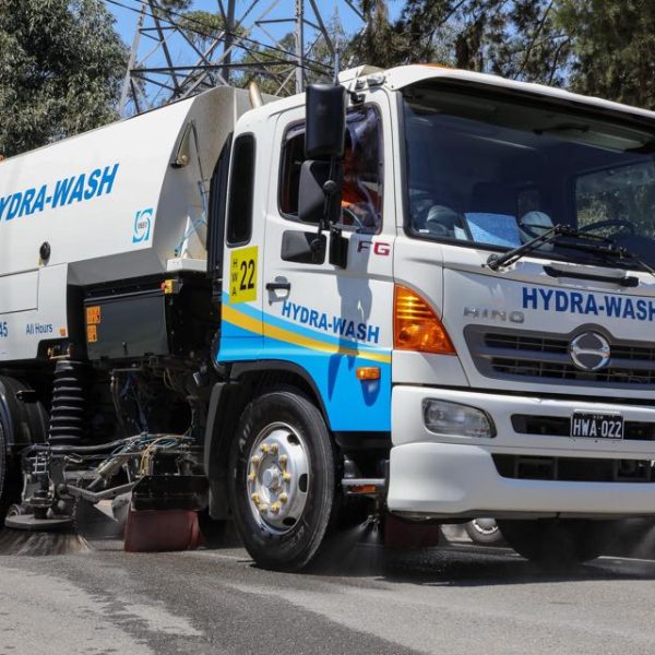 Hydra Wash Sweeper Truck